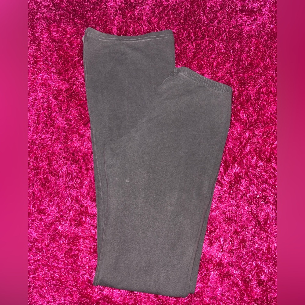 BRANDY MELVILLE VINTAGE WASH FLARES ⭐️